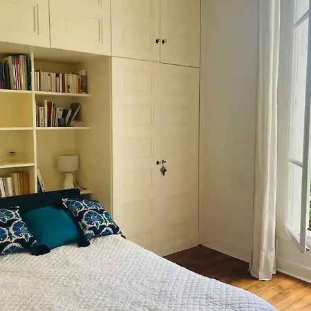 Apartment Beautiful 1 Bedroom Next To Roland *