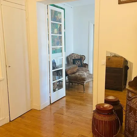 Apartment Beautiful 1 Bedroom Next To Roland
