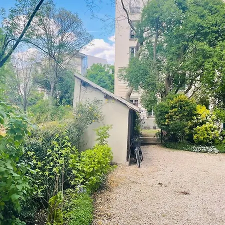 Apartment Beautiful 1 Bedroom Next To Roland *