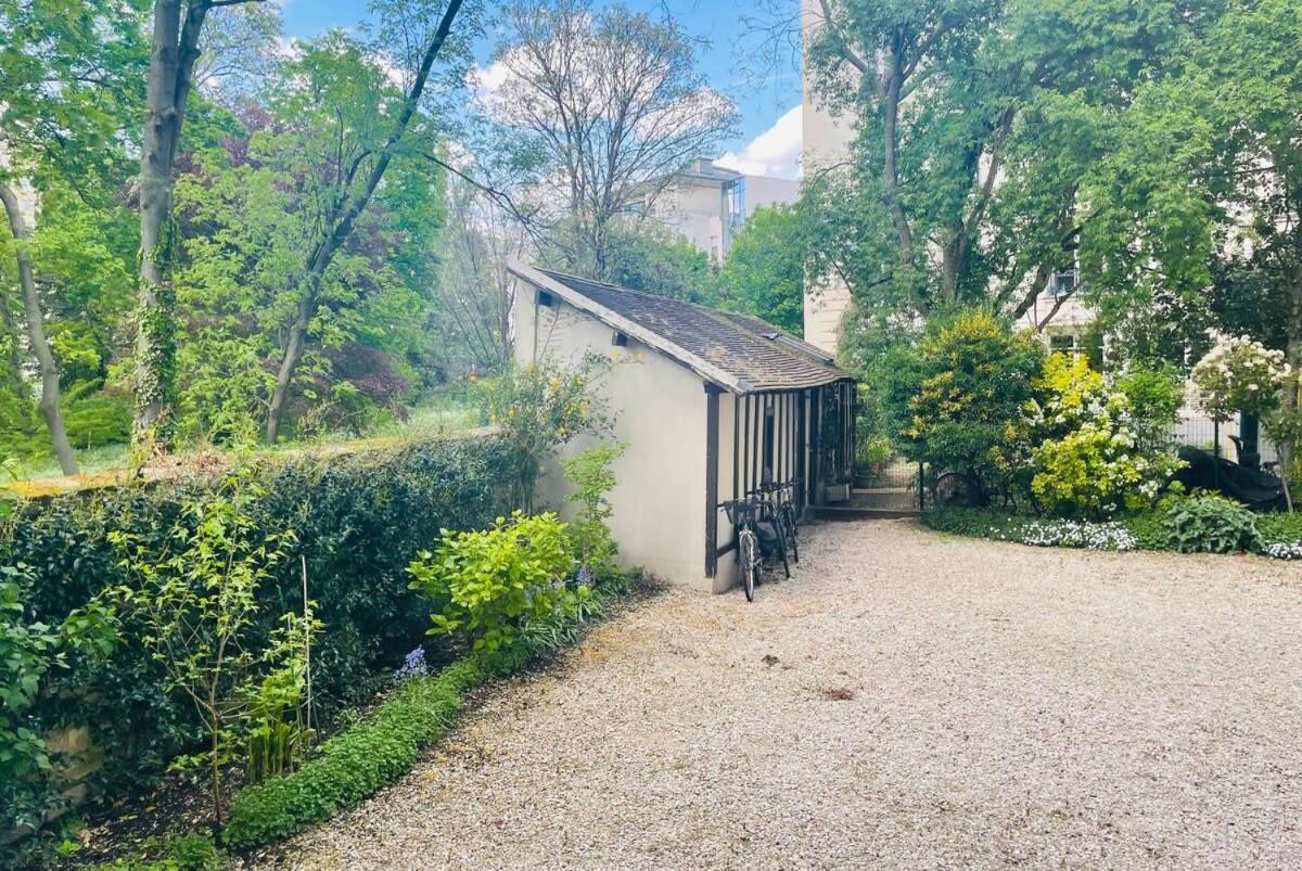 Beautiful 1 Bedroom Next To Roland * Parigi